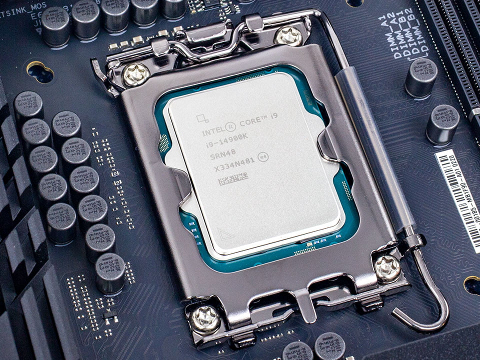 Unboxing i podgląd Intel Core 14. Generacji - Odświeżenie Raptor Lake Unboxing i podgląd Intel Core 14. Generacji - Odświeżenie Raptor Lake Unboxing i podglad Intel Core 14. Generacji Odswiezenie Raptor Lake 10